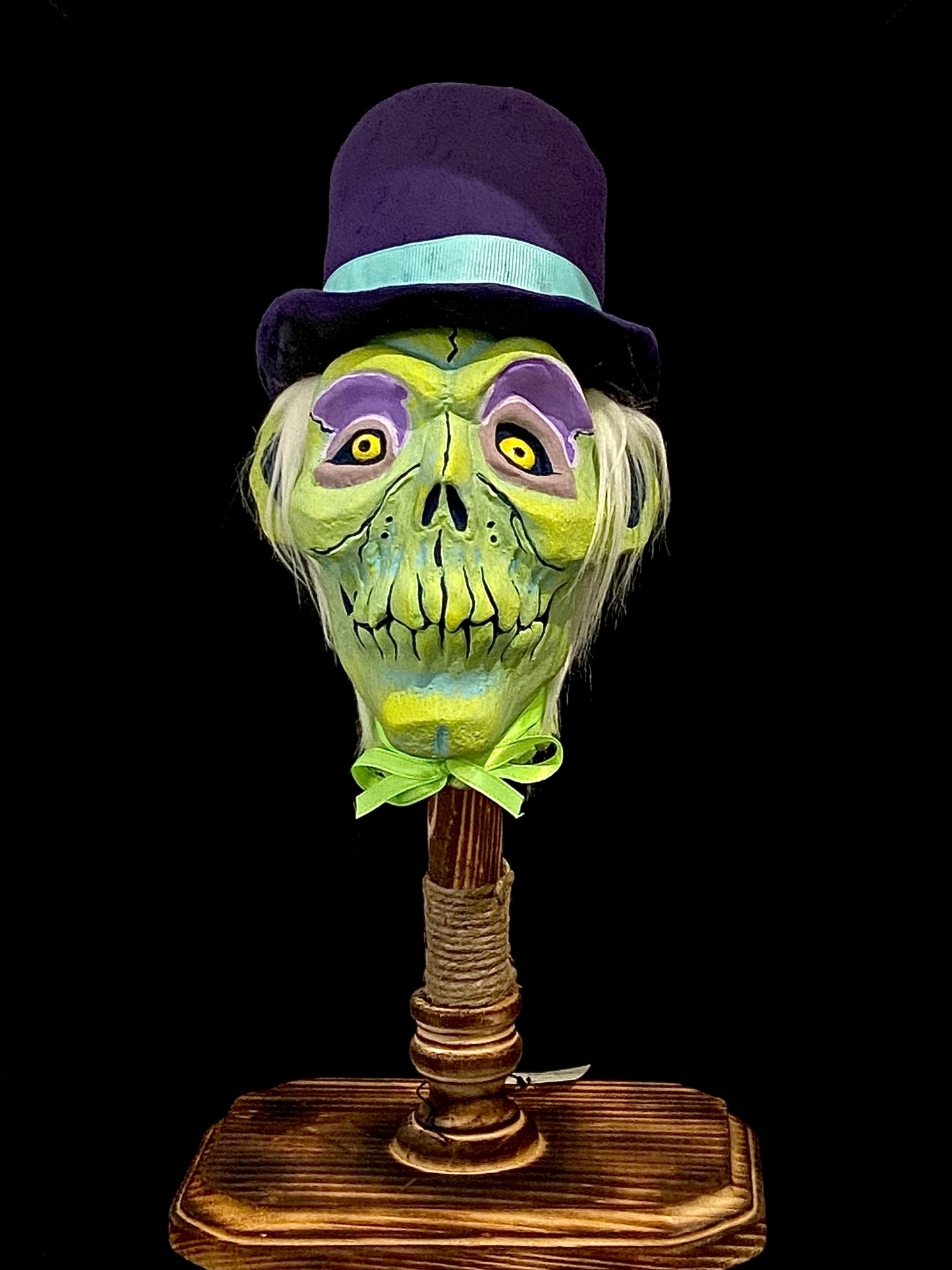 Purple Hat Hatbox Ghost Shrunke Head